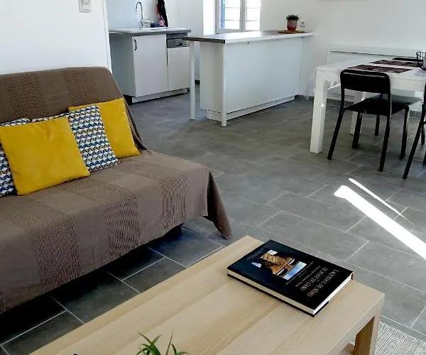 Maison Carree/coeur Historique De - Superbe Appt 55m² * Nîmes