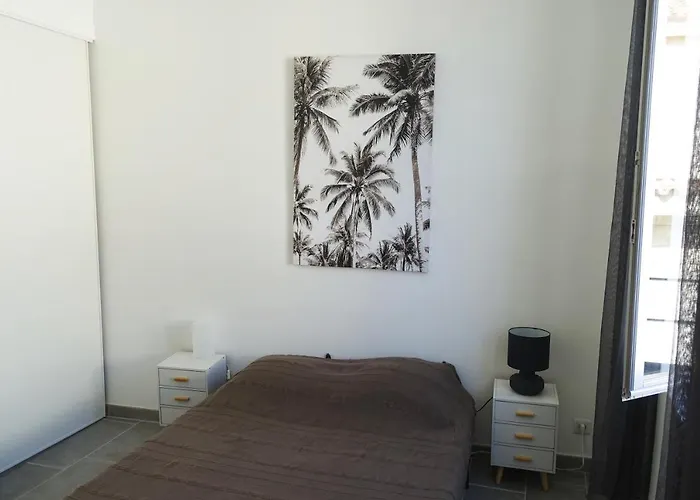 Maison Carree/coeur Historique De - Superbe Appt 55m² Apartman